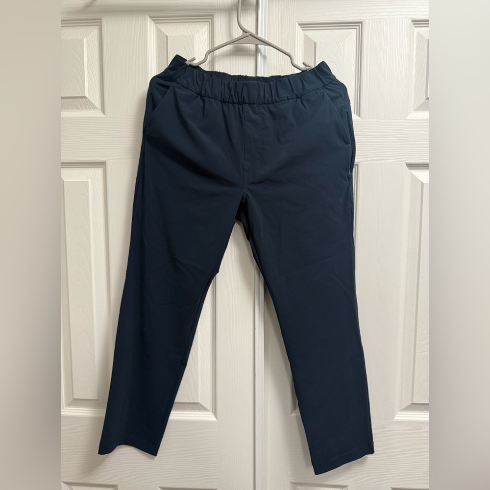 NWOT Vuori Men's Jogger size M